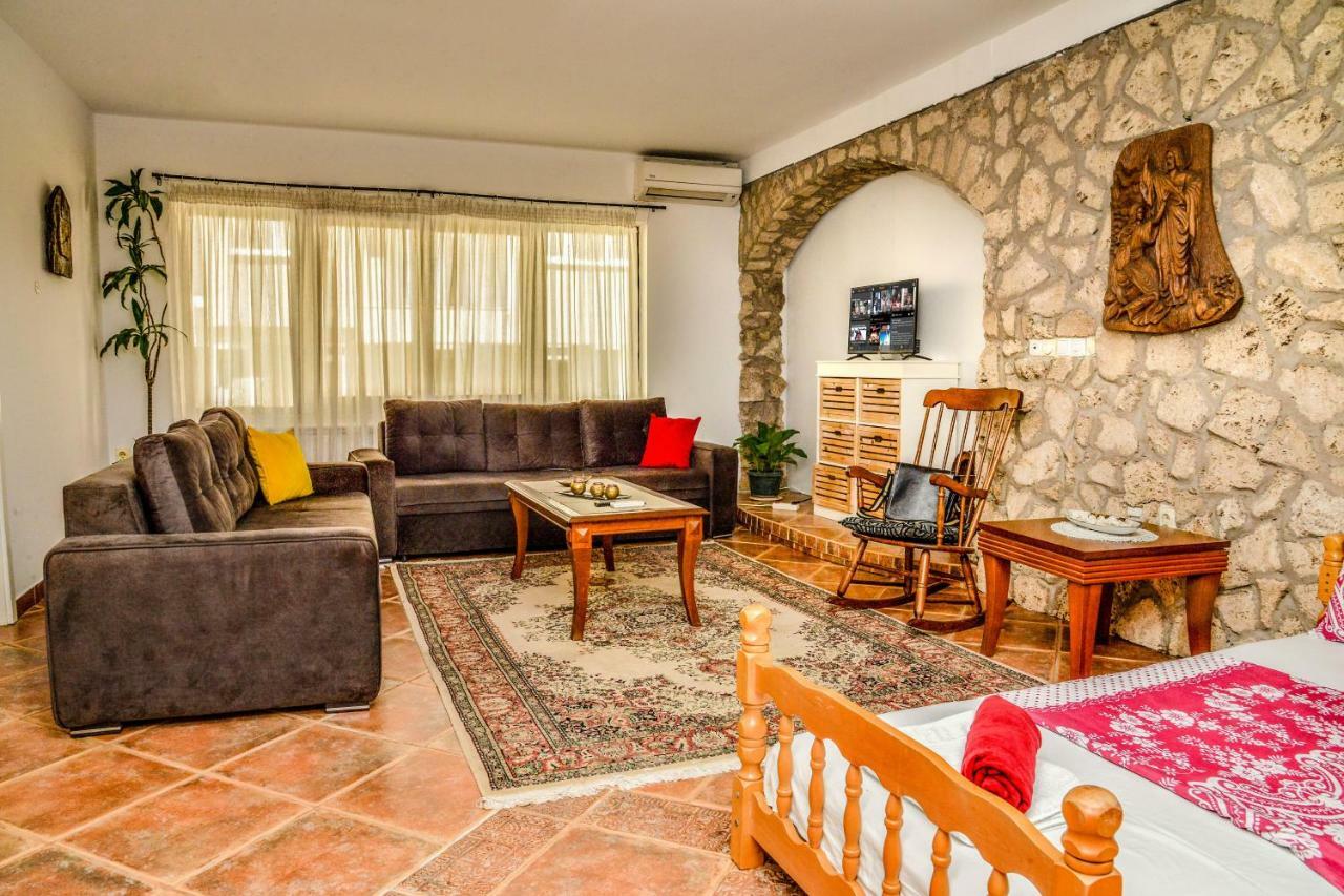 Tomas Apartments سكوبجي المظهر الخارجي الصورة